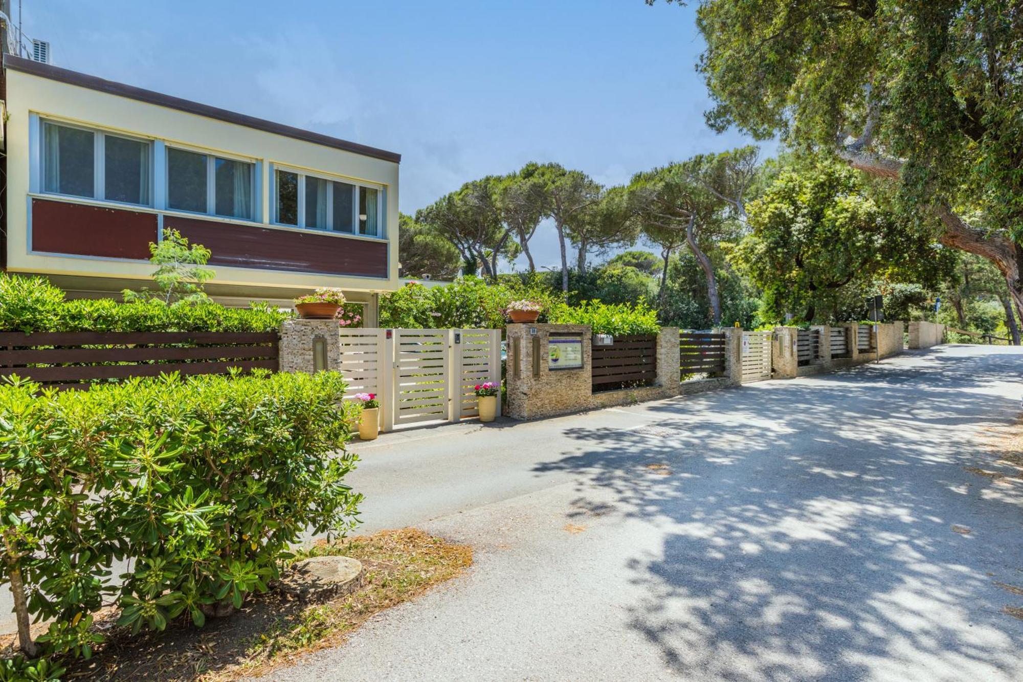 Residence Casa Di Caccia Marina Di Bibbona Kültér fotó